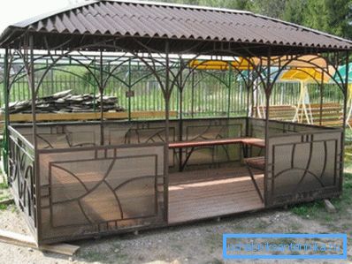 Альтанка з прастакутнага профілю