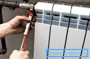 Біметалічны радыятар выдатна падыходзіў для ўстаноўкі ў кватэрах з цэнтральнай сістэмай ацяплення
