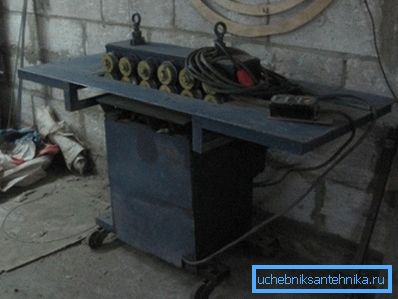 Былы ва ўжыванні фальцы-пракатны станок.