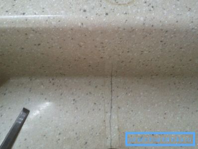 Каб такі дэфект паўстаў, трэба моцна пастарацца і прыкласці сілу.