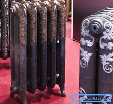 Чыгунныя мадэлі абсталёўваюцца ножкамі не толькі для дызайнерскага прыёму, а яшчэ таму, што маюць цяжкі вага. Чыгунныя мадэлі абсталёўваюцца ножкамі не толькі для дызайнерскага прыёму, а яшчэ таму, што маюць цяжкі вага.