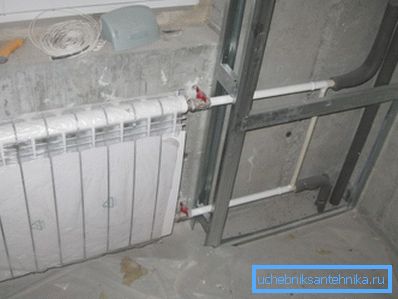 Дэкаратыўны кораб для труб ацяплення з ацынкаванага профілю Дэкаратыўны кораб для труб ацяплення з ацынкаванага профілю