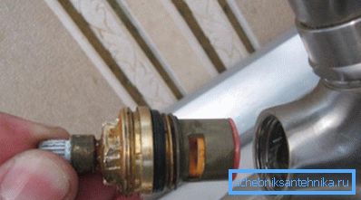 Дэмантаж асяродку з змяшальніка Дэмантаж асяродку з змяшальніка