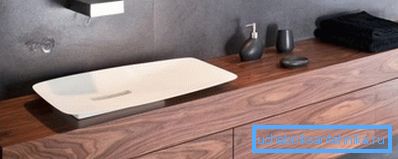 Дрэва ў ваннай трэба старанна абараніць ад вільгаці. Дрэва ў ваннай трэба старанна абараніць ад вільгаці.