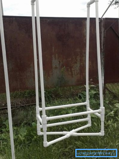 Дзіцячыя арэлі, сабраныя з такога матэрыялу могуць апынуцца нават трывалыя і надзейныя чым падобныя канструкцыі завадской вытворчасці