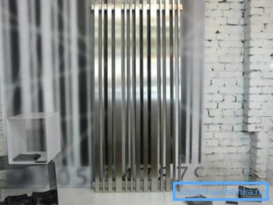 Дызайнерскі ацяпліцель, які працуе на электрычнасці Дызайнерскі ацяпліцель, які працуе на электрычнасці