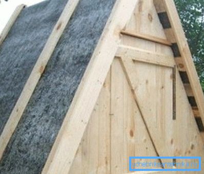 Домік-калодзеж з двухсхільным даху Домік-калодзеж з двухсхільным даху