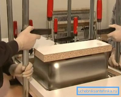 Фіксацыя ракавіны шрубцынгамі
