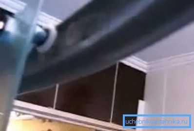 Фіксуем дзверцы на санкі