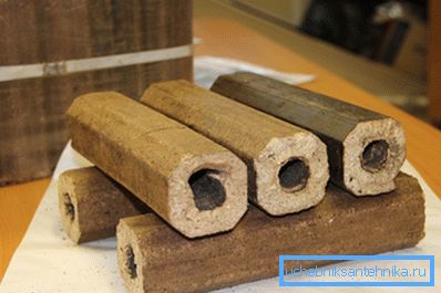 Форма вырабаў забяспечвае іх зручную закладку ў топку Форма вырабаў забяспечвае іх зручную закладку ў топку