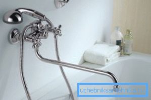 Фота змяшальніка з душам-палівачкай Фота змяшальніка з душам-палівачкай