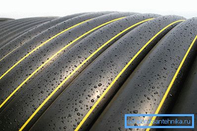 Газавая поліэтыленавая труба маркіруецца падоўжнай жоўтай паласой. Газавая поліэтыленавая труба маркіруецца падоўжнай жоўтай паласой.