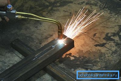 Газавая зварка профільнай трубы Газавая зварка профільнай трубы