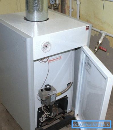 Газавыя энерганезалежнай катлы ацяплення падлогавага тыпу з пьезорозжигом Газавыя энерганезалежнай катлы ацяплення падлогавага тыпу з пьезорозжигом