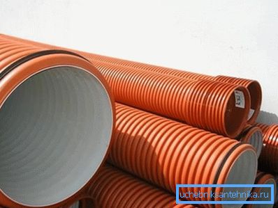 Гафрыраваны трубаправод валодае большай калянасцю Гафрыраваны трубаправод валодае большай калянасцю