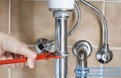 Храмаваныя вырабы лепш ўсталёўваць на адкрытых частках, інакш знікае ўсякі сэнс прымянення столь эфектных элементаў трубаправода Храмаваныя вырабы лепш ўсталёўваць на адкрытых частках, інакш знікае ўсякі сэнс прымянення столь эфектных элементаў трубаправода