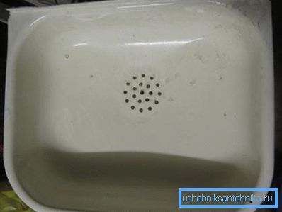 Выраб пакрыта эмаллю з усіх бакоў. Выраб пакрыта эмаллю з усіх бакоў.