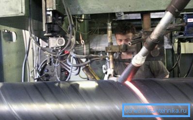 Выраб прадукцыі з вітым швом таксама даволі папулярна, але ў апошні час ад падобнай тэхналогіі сталі адмаўляцца з-за нерэнтабельнасці вытворчасці