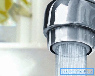 Выліваючы крана з аэратар Выліваючы крана з аэратар