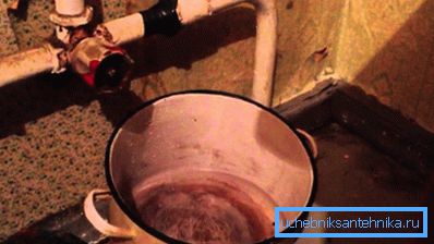 Ізастужка ў выпадку працёку наўрад ці дапаможа.
