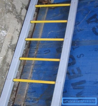 Каналізацыйная і вадасцёкавая лесвіца з шклапластыка