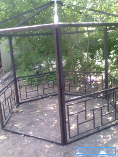 Каркас альтанкі з прафіляваных труб