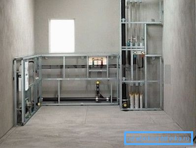 Каркас для фальшстены - так можна схаваць разводку труб Каркас для фальшстены - так можна схаваць разводку труб