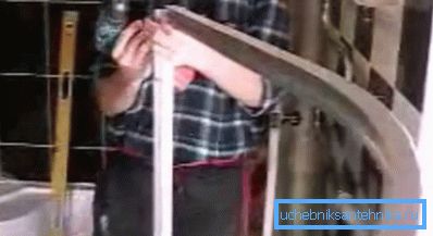 Каркас для перагародкі збіраецца асобна