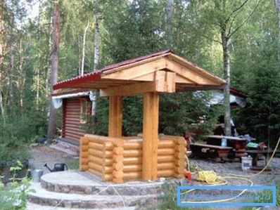 Калодзеж з дрэва для вадаправода. Калодзеж з дрэва для вадаправода.