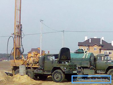 Камплект тэхнікі для бурэння артэзіянскіх свідравін. фота Камплект тэхнікі для бурэння артэзіянскіх свідравін. фота