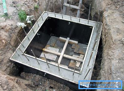 Маналітныя студні патрабуюць будаўніцтва складаных апалубак. Маналітныя студні патрабуюць будаўніцтва складаных апалубак.