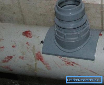 Мантаж адводу на палімерную фанаў трубу