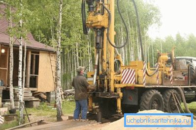 На фота - калонкавага закладка свідравіны