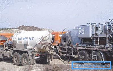 На фота - мабільны комплекс абсталявання для цэментавання ствала свідравіны.