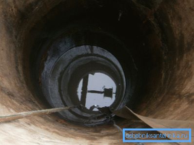 На фота- водазаборная шахта з пагружаным помпай На фота- водазаборная шахта з пагружаным помпай