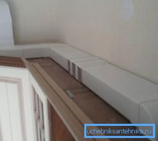 На фота - прыклад пракладкі прамавугольнай трубы На фота - прыклад пракладкі прамавугольнай трубы
