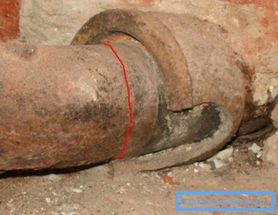На фота - вынік неакуратнага абыходжання з раструбам На фота - вынік неакуратнага абыходжання з раструбам