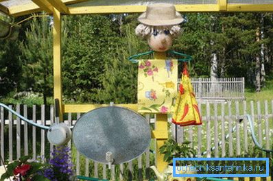 На фота: садовыя канструкцыі могуць афармляцца самымі арыгінальнымі спосабамі На фота: садовыя канструкцыі могуць афармляцца самымі арыгінальнымі спосабамі
