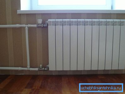 На фота - тыповы канвектар з алюмінія. На фота - тыповы канвектар з алюмінія.