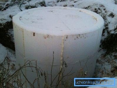 На фота уцяпленне калодзежа выканана пенапластам. На фота уцяпленне калодзежа выканана пенапластам.