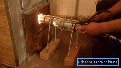 «Народныя ўмельцы» практыкуюць самыя розныя схемы ўдасканалення. На фота - турбогорелка для больш эфектыўнага спальвання газу «Народныя ўмельцы» практыкуюць самыя розныя схемы ўдасканалення. На фота - турбогорелка для больш эфектыўнага спальвання газу