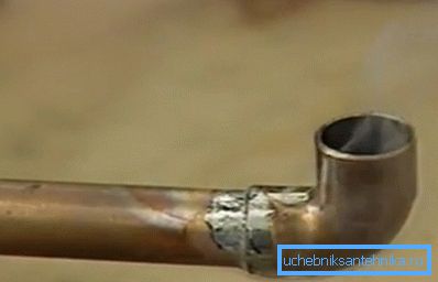 Не забудзьцеся старанна ачысціць месца злучэння ад флюсу Не забудзьцеся старанна ачысціць месца злучэння ад флюсу