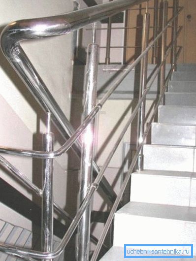 Некаторыя разнавіднасці падобнай прадукцыі, вырабленай з нержавейкі, выдатна падыдуць для стварэння прадметаў інтэр'еру ці ў якасці дэкаратыўных элементаў