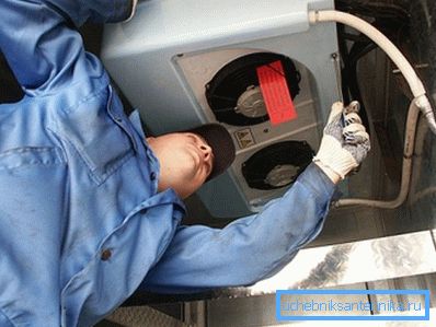Некаторыя сілавыя агрэгаты даволі вялікія і часцей за ўсё размяшчаюцца ў вельмі нязручных месцах Некаторыя сілавыя агрэгаты даволі вялікія і часцей за ўсё размяшчаюцца ў вельмі нязручных месцах