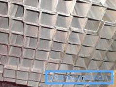 Некаторыя віды падобных вырабаў робяць з алюмінія або падвяргаюць нанясення ахоўнага пакрыцця