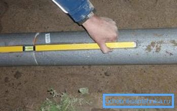 Няправільная пракладка каналізацыйных труб можа прывесці да адукацыі паху ў ваннай Няправільная пракладка каналізацыйных труб можа прывесці да адукацыі паху ў ваннай