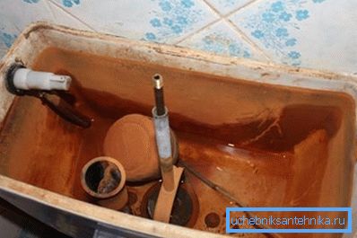 Няправільная праца зліўнога бачка - крыніца вялікай галаўнога болю для гаспадара Няправільная праца зліўнога бачка - крыніца вялікай галаўнога болю для гаспадара