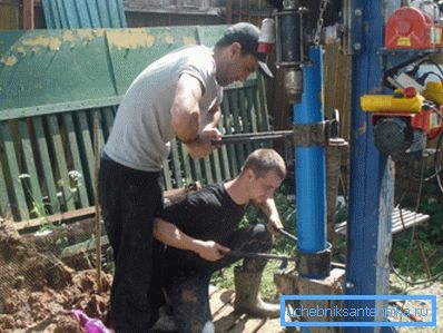 Обсадная труба для свідравіны сваімі рукамі. мантажныя работы Обсадная труба для свідравіны сваімі рукамі. мантажныя работы