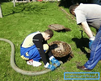 Адпампоўка сцёкаў асенізатараў