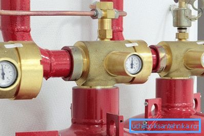 Апал хаты балонным газам мноствам носьбітаў, кожны з якіх мае ўласны рэдуктар